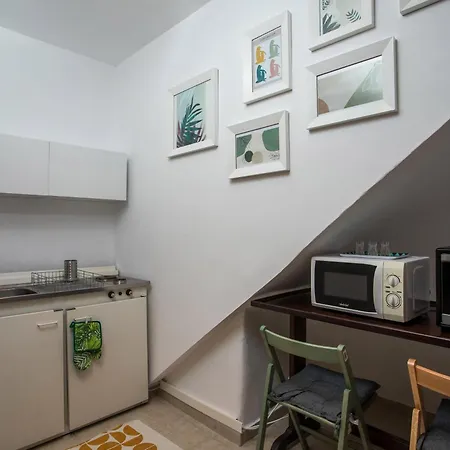 Iriada House
