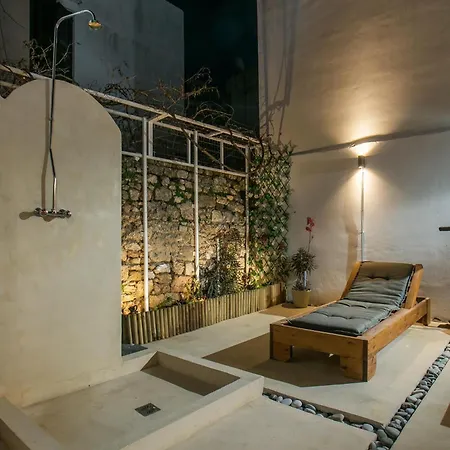Iriada House Holiday home *