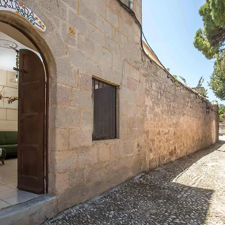 Iriada House Будинок відпочинку Rhodes City