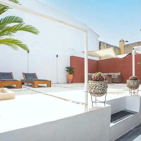 Iriada House *